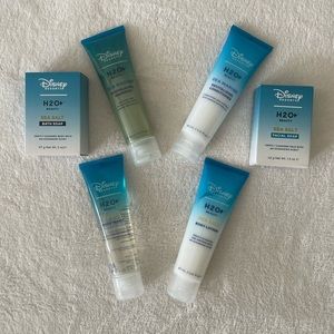 NEW HTF Disneyland Hotel 6-piece Travel Set of H20 brand travel size products